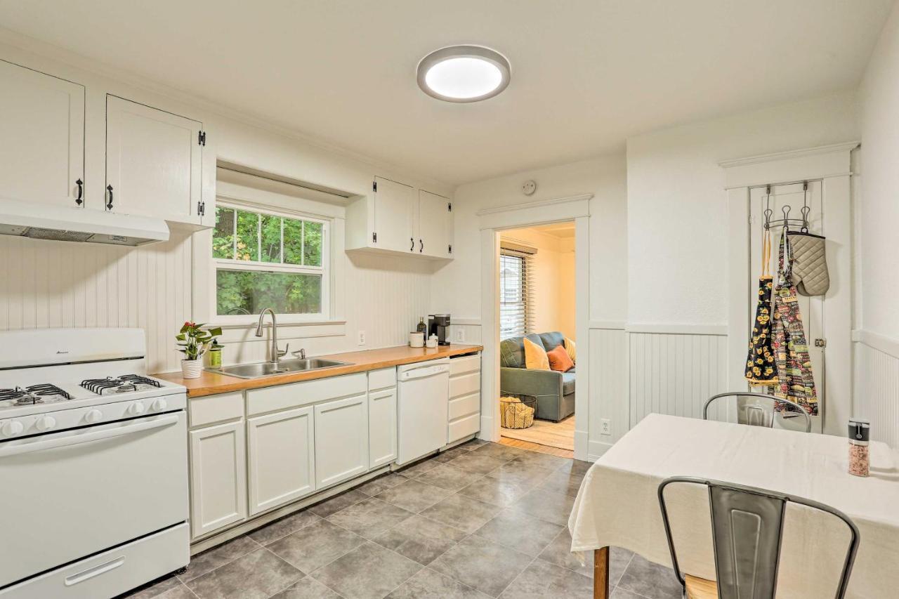 Pet-Friendly Baker City Escape With Private Yard! ภายนอก รูปภาพ